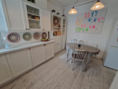 WhatsApp Image 2025-10-01 at 11.46.46_ae1a5ff1.jpg