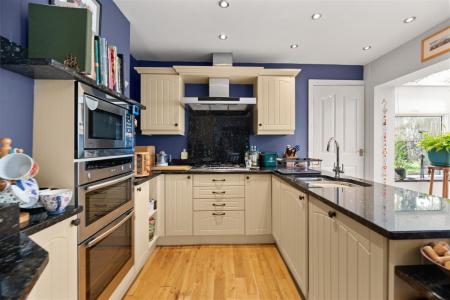 Kitchen/Breakfast Room