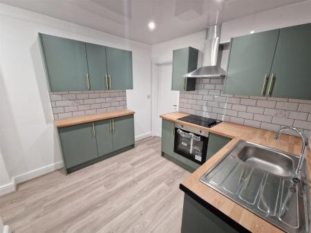 WhatsApp Image 2025-11-05 at 16.07.18_36868994.jpg