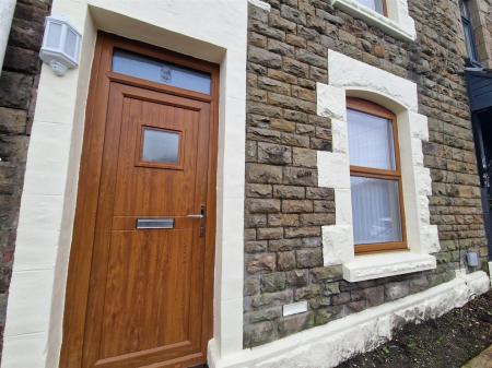 WhatsApp Image 2025-11-05 at 16.07.18_fa7e1d7b.jpg