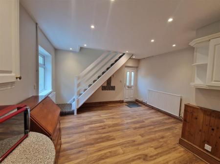 WhatsApp Image 2025-10-06 at 14.01.23_2d7ada62.jpg