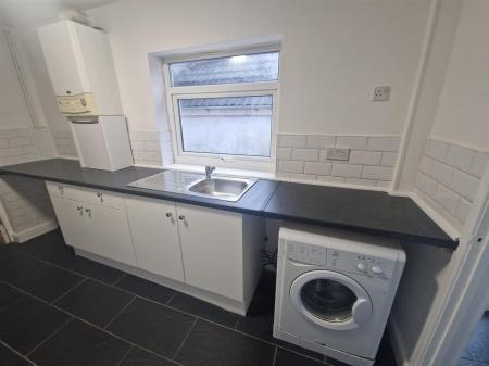 WhatsApp Image 2025-11-14 at 09.08.42_f6f4ef10.jpg