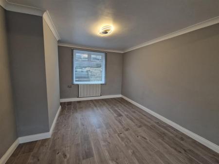 WhatsApp Image 2025-11-26 at 14.12.42_89c5221c.jpg