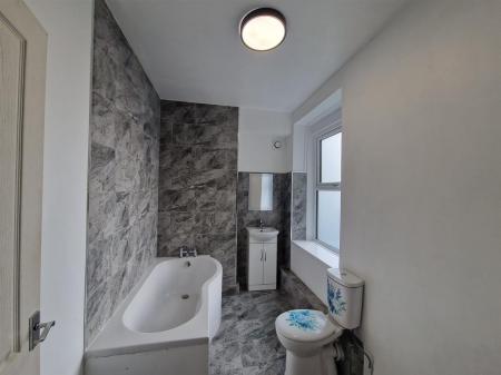 WhatsApp Image 2025-10-31 at 14.08.41_afb737d7.jpg