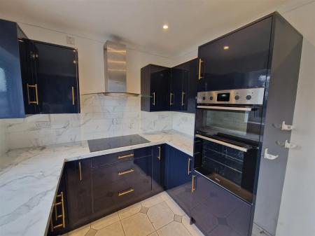 WhatsApp Image 2025-10-31 at 14.08.41_05165777.jpg