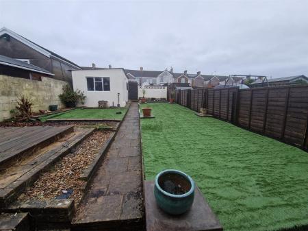 WhatsApp Image 2025-12-17 at 15.06.28 (7).jpeg