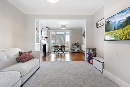 Open Plan Living/Dining Room