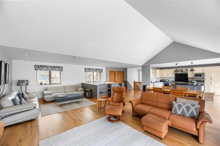 Open Plan Living/Dining Area