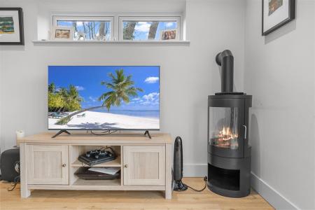 Open Plan Kitchen/Living Area