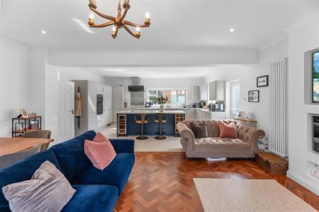 Kitchen/Family Room