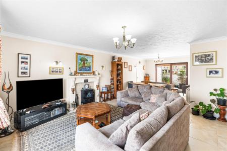 Living/Dining Room