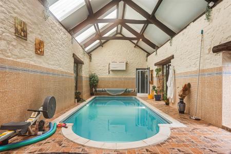 Poolhouse