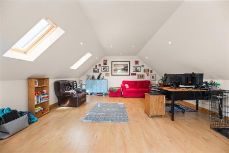 Oaktree Loft