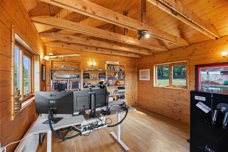 Oaktree Cabin