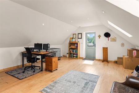 Oaktree Loft