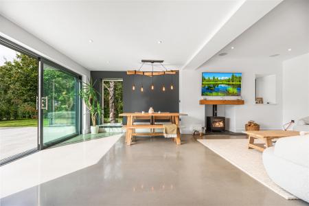 Open Plan Living/Dining Room