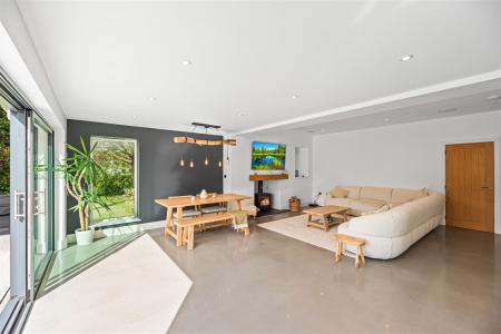 Open Plan Living/Dining Room