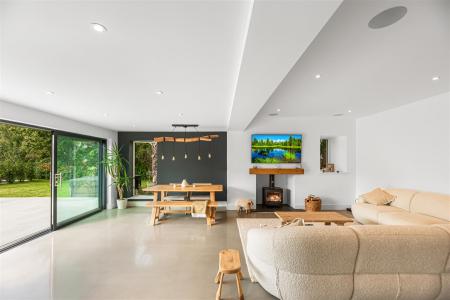 Open Plan Living/Dining Room