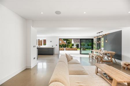 Open Plan Living/Dining Room