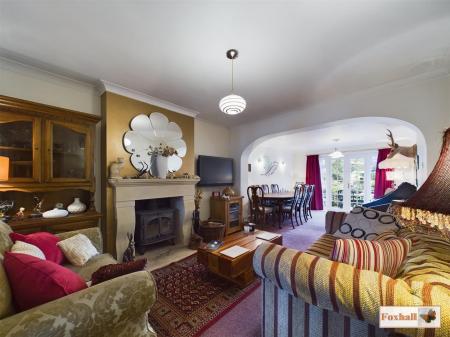 Sitting Room/Dining Room