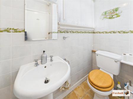 Shower Room / Cloakroom