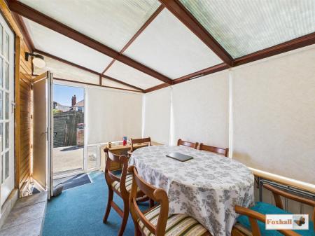 Dining Room / Lean to