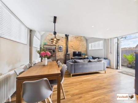 Kitchen / Dining / Lounge Area