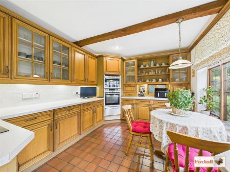 Kitchen/Breakfast Room