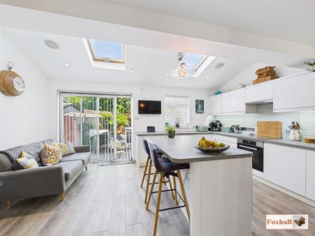 Kitchen / Dining & Family Area