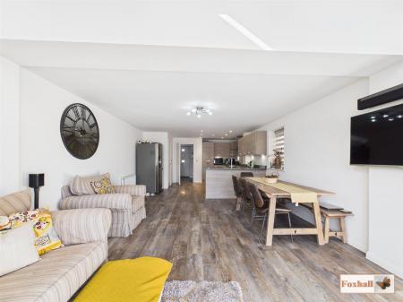 Kitchen / Dining / Family Area