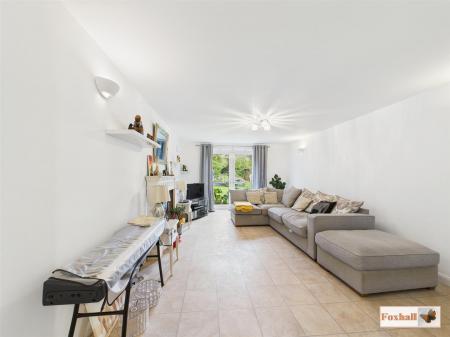 Lounge / Dining Room