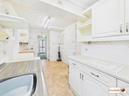 Kitchen / Breakfast Room