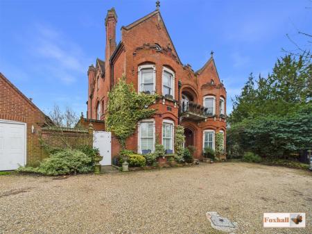 Communal Gardens, Storage and Parking