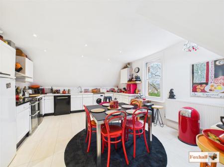 Kitchen / Breakfast Room