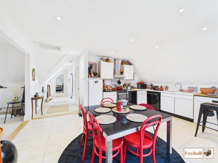 Kitchen / Breakfast Room