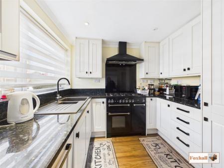 Kitchen / Breakfast Room