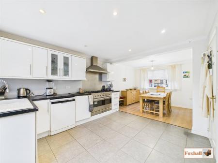 Kitchen / Diner