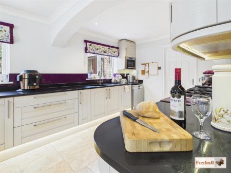 Kitchen/Breakfast Room