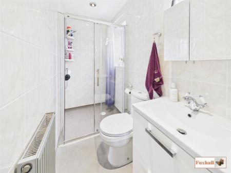 En-Suite Shower
