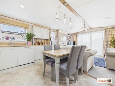 Open Plan Lounge/Kitchen/Diner