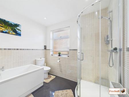 Ground Floor Family Bathroom