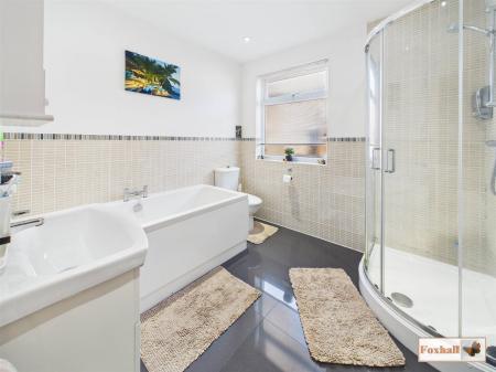 Ground Floor Family Bathroom