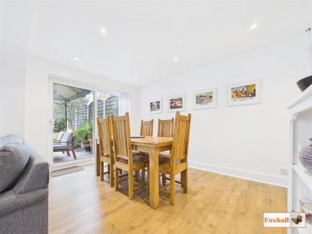 Kitchen / Dining Area