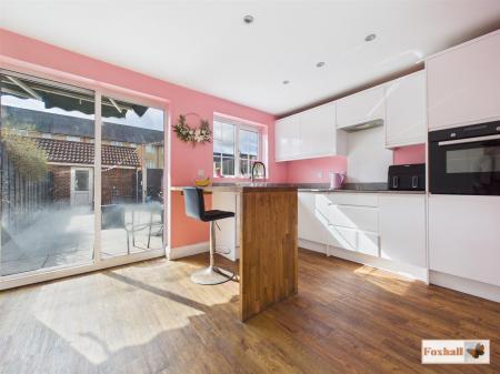 Kitchen/Breakfast Room