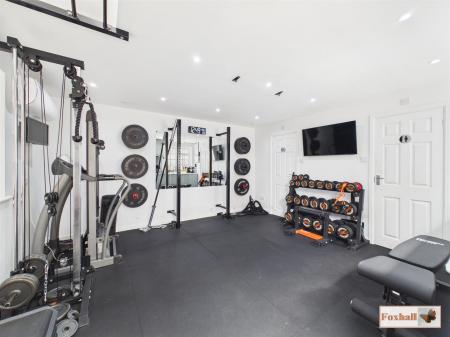 Garage / Office / Annex / Lounge with Kitchenette