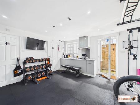 Garage / Office / Annex / Lounge with Kitchenette