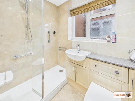 Family Shower Room