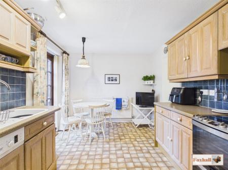 Kitchen / Breakfast Room