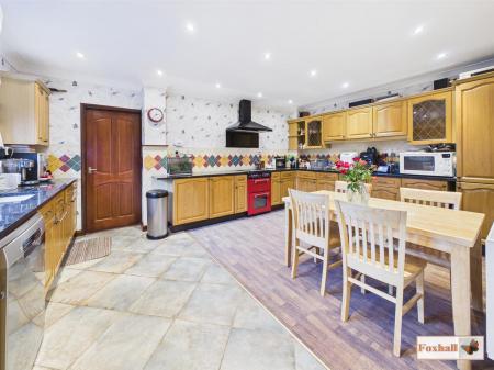 Kitchen/Breakfast Room