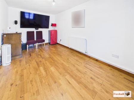 Bedroom 6/ Playroom